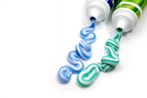 Какие зубные пасты не содержат фтора и фторида?