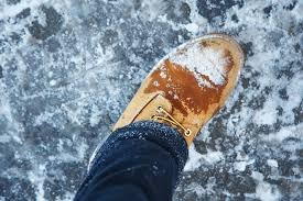 Как лучше сушить обувь в зимний период?