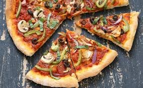 Чем можно заменить сыр при приготовлении пиццы?