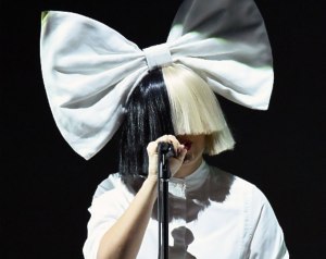 Почему зрители составили петицию против режиссерского дебюта Sia?