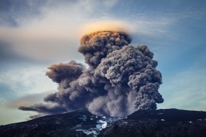 Насколько высока вулканическая активность на планете?