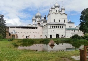 Где снимался фильм "Иван Васильевич меняет профессию"?