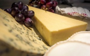 В чем польза сыра для организма?