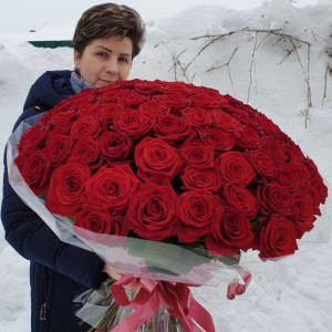 Сколько весит букет из 51 розы?