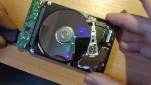 Что делать если жесткий диск упал и не работает?