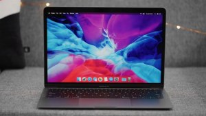 Есть ли смысл покупать Apple MacBook Air 13" Space Gray Late 2020 (MGN63)?