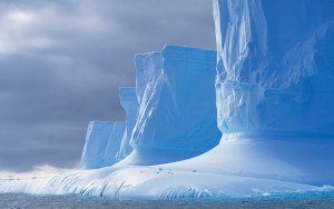 Что называют "ледяной шапкой" Земли?