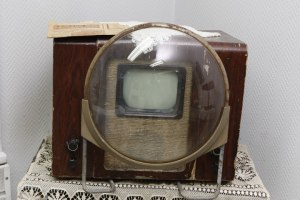 Как выглядит первый в мире рулонный телевизор?