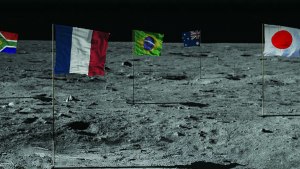 Сколько сейчас на Луне флагов и каких?