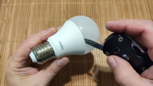 Как починить светодиодную энергосберегающую лампочку своими руками?