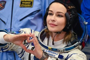 Какая актриса летала в космос для съемки фильма?