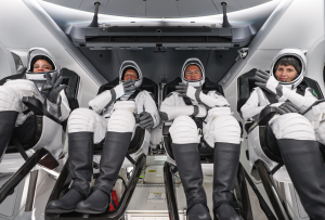 Как прошёл старт миссии SpaceXCrew-4 на корабле Dragon Freedom, кто летит?