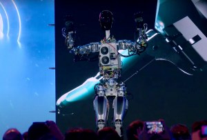 Когда роботы-гуманоиды Tesla Optimus от Илона Маска заменят людей?