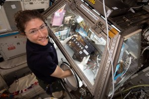 Как влияет на либидо пребывание женщины-космонавта на МКС?