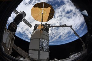 На кого может упасть 500-тонная МКС?