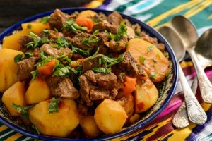 Как приготовить говядину с айвой по-узбекски?