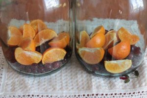 Как приготовить компот из груш и мандаринов?