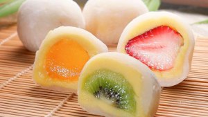 Нравиться ли вам на вкус японский десерт "моти"?