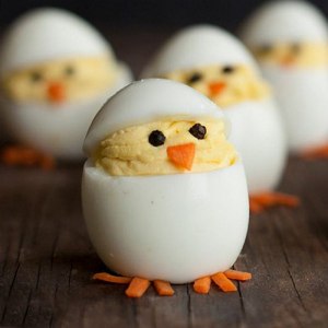 Что приготовить из вареных куриных яиц?