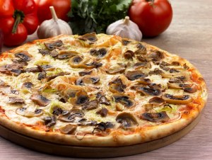 Как приготовить пиццу с сыром и грибами?