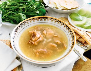 По каким рецептам татарские хозяйки готовят суп "Хаш" какие есть варианты?