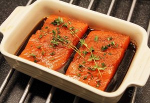 Какие есть соусы, маринады, подливки для запекания в духовке лососевых?