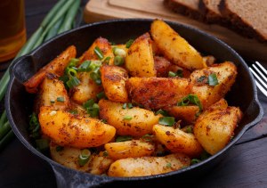 Почему на обугленной сковородке получается вкусная картошка?