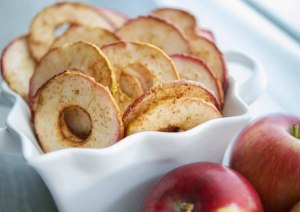 Какие десерты можно приготовить из сушёных яблок?