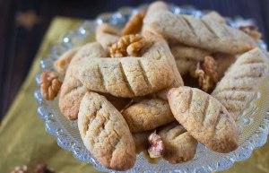 Как сделать начинку для песочного печенья на основе урбеча из грец. орехов?