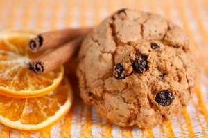 Как сделать домашнее овсяное печенье с кусочками апельсина?