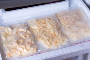 Нужно ли замороженную картошку разморозить перед жаркой?
