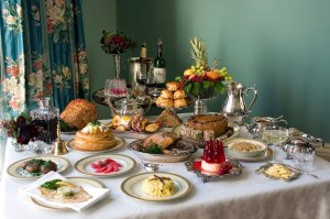 Какие новогодние блюда были на столах у людей во времена Сергея Есенина?