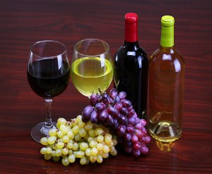 Какие крепкие напитки изготавливают на основе винограда?