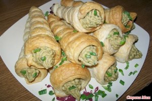 Какую начинку можно приготовить для трубочек из слоеного теста?