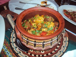 Как приготовить Азу по-татарски в глинянных горшочках в духовке? Рецепт?