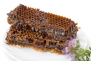 Почему медовые соты потеряли форму?