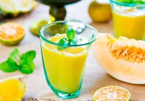 Какой рецепт лимонада из дыни и мяты?