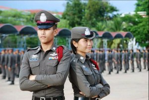 Умеют ли полицейские Таиланда ездить спокойно?