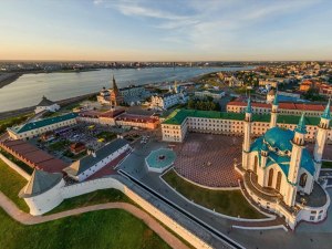 Из какого дерева был построен первый казанский кремль?