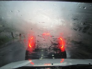 Какие неисправности могут вызывать запотевание стекол в машине?