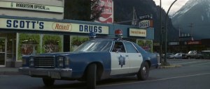 Какой марки полицейская машина в фильме "Рэмбо.Первая кровь"?