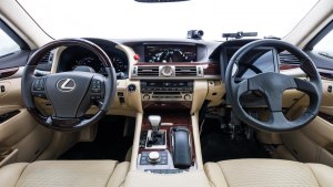 Какие самые популярные автомобили с правым рулем?