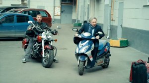 Мотоцикл какой марки купил себе доктор Быков (сериал "Интерны")?