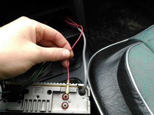 Магнитола ловит шумы при работающем радио, как это исправить?