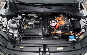 Начал троить мотор на Volkswagen Tiguan в чём может быть проблема?