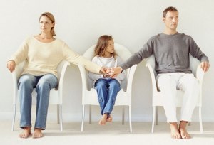 Почему одних долго разводят, а других быстро при наличии детей?
