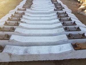 Зачем заменяют обычные шпалы на блоки гасящие вибрацию?