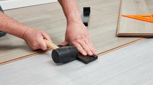 Можно ли не снимая старый ламинат, класть на него новый ламинат?