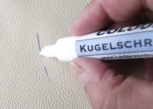 Чем отчистить гелевую ручку от обоев?