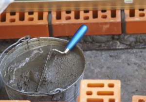 Как сделать жидкий цементный раствор?